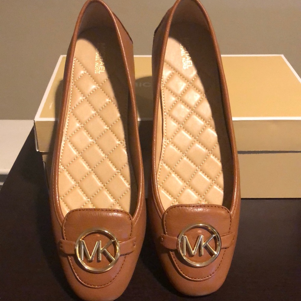 Beige Lillie Moc Flat